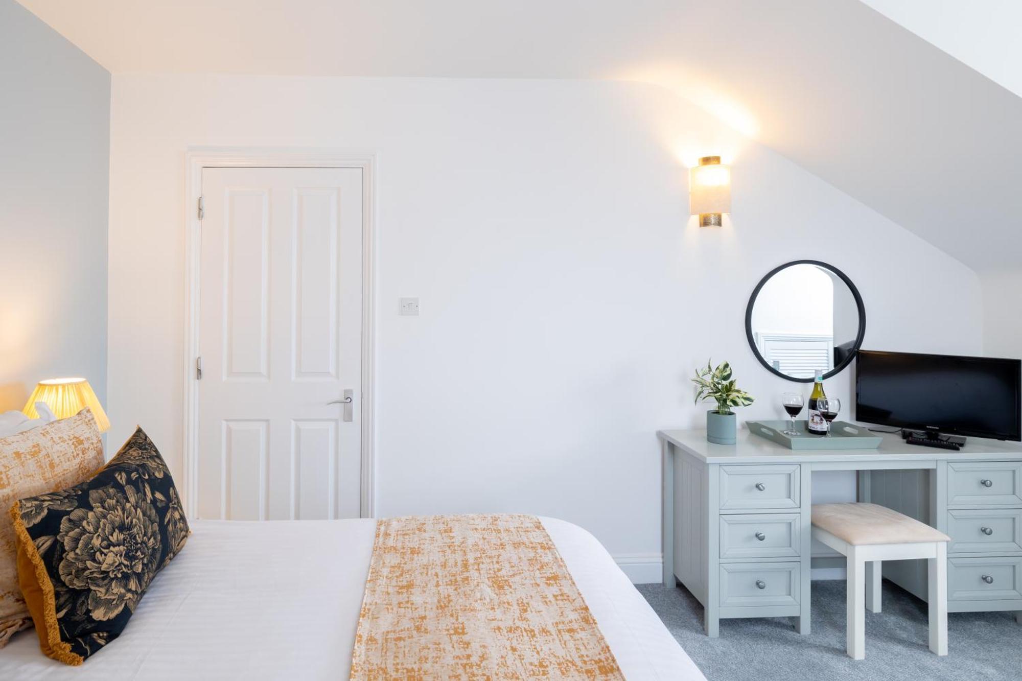 Saco Jersey - Merlin House Saint Helier Eksteriør billede